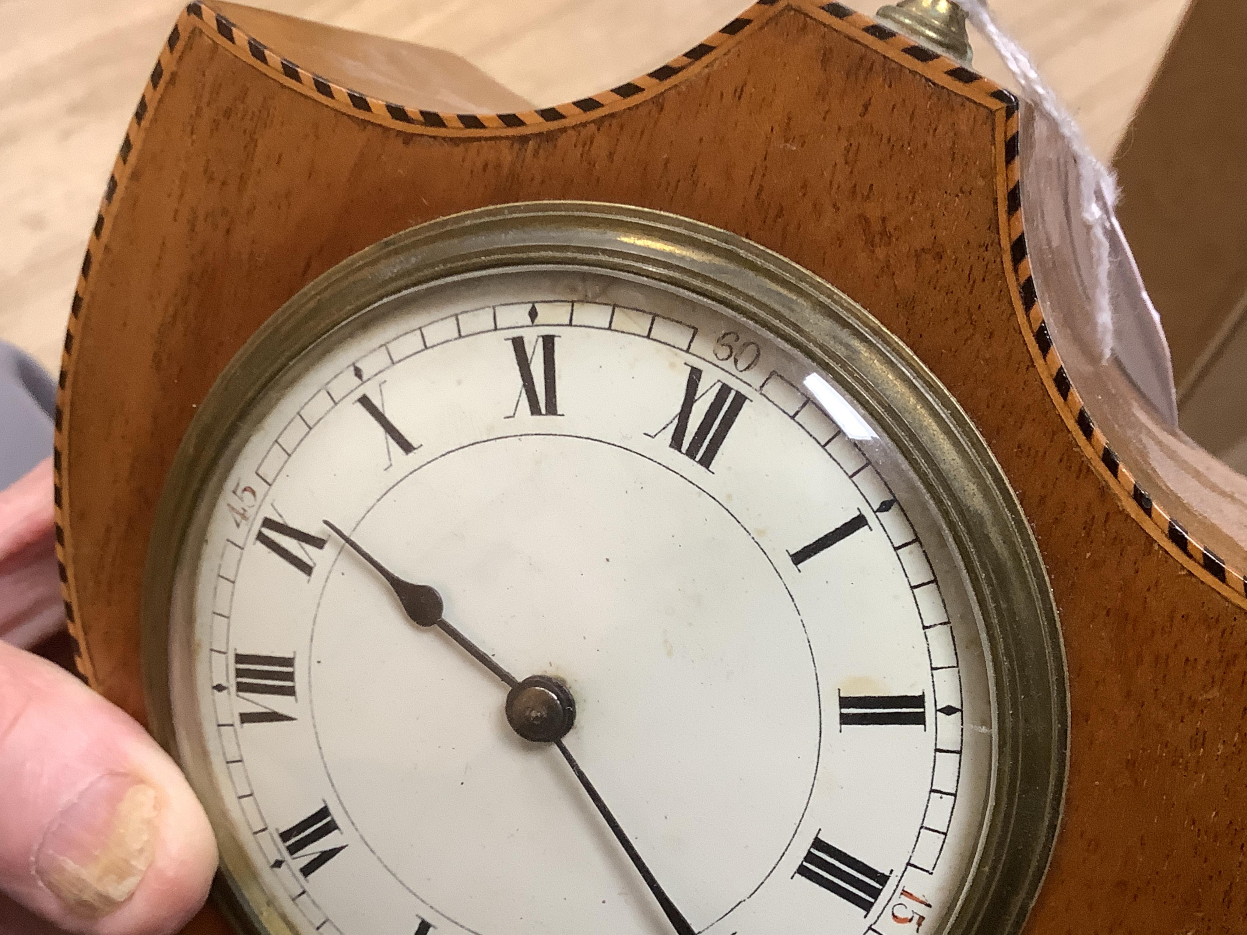 An Edwardian mahogany mantel timepiece, 29cm